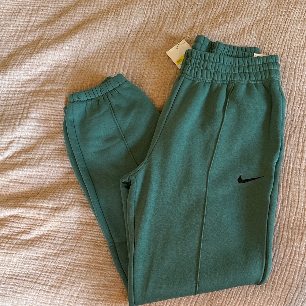 Nike Women’s Teal Jogger Pants
